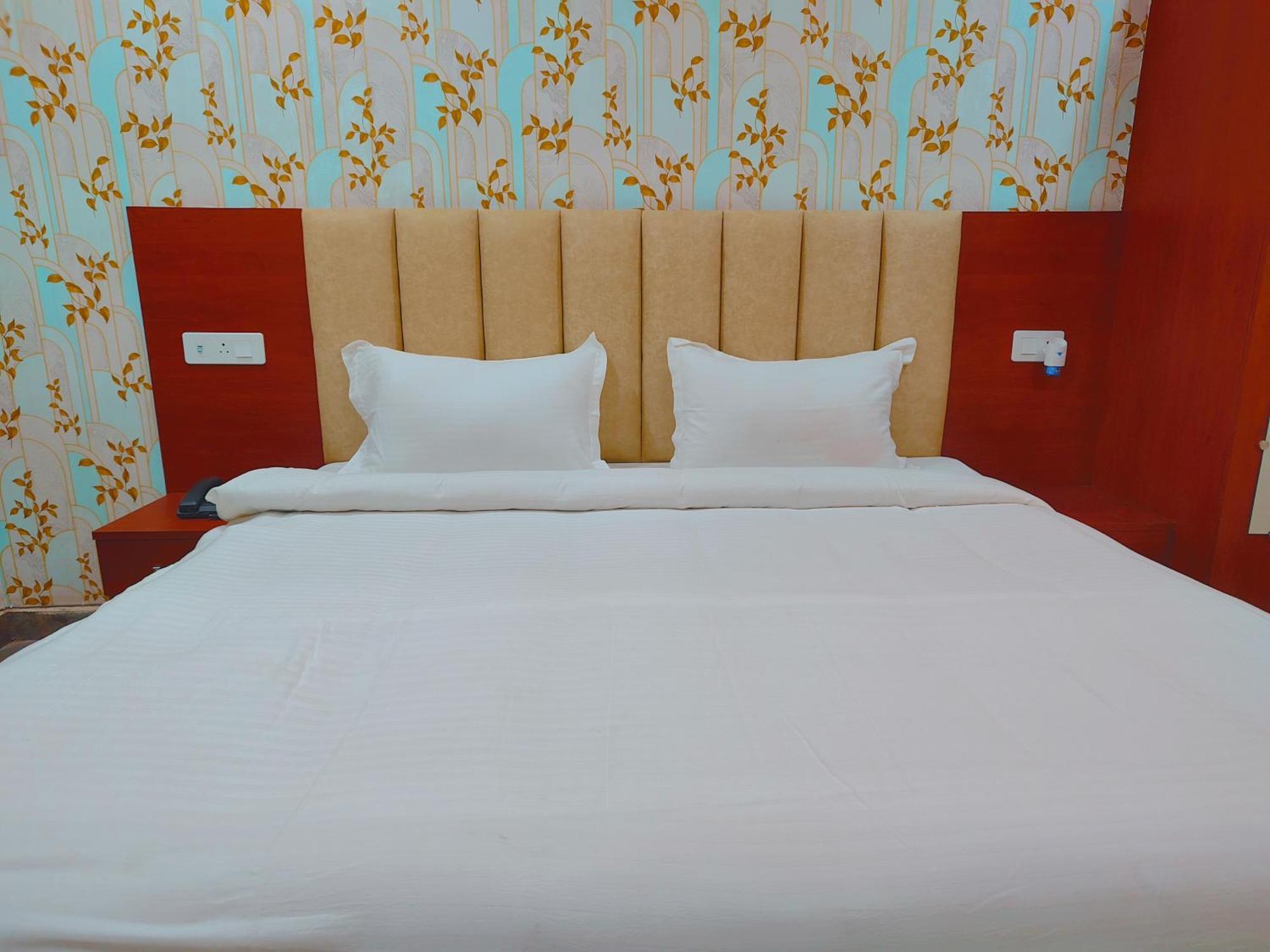 Awadh Samrat Resort Ayodhya 외부 사진