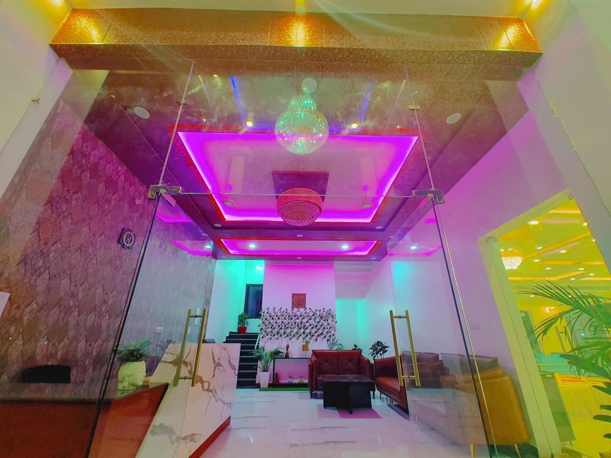 Awadh Samrat Resort Ayodhya 외부 사진